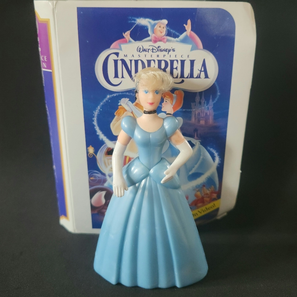 Vintage 1995 Cinderella Disney × McDonald's Collectible Happy Meal Toy